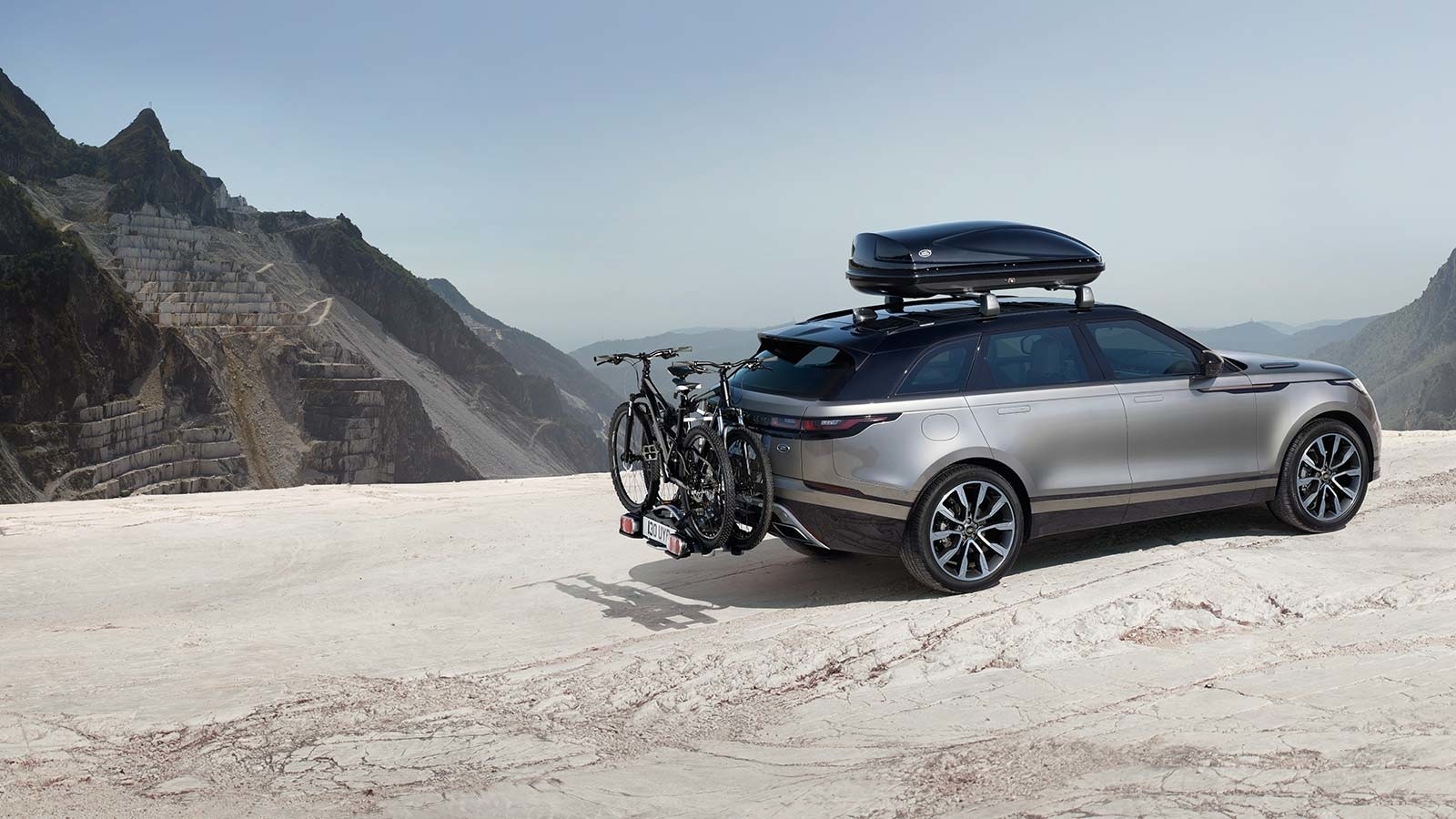 RANGE ROVER VELAR s příslušenstvím